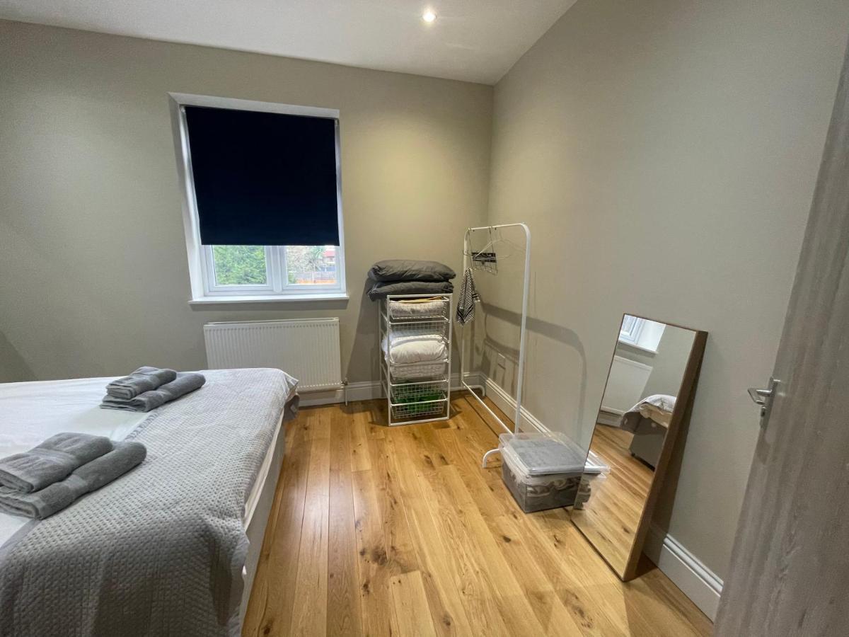 Lovely 1 Bedroom Apartment With On Street Parking London Exterior photo